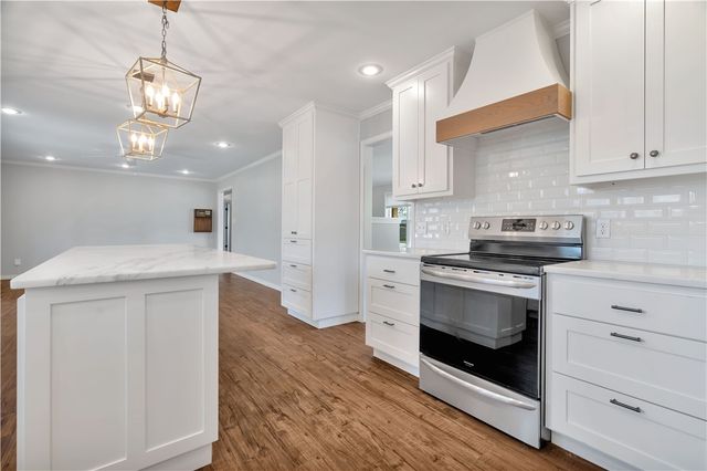 405 Magnolia Drive, Bentonville, AR 72712