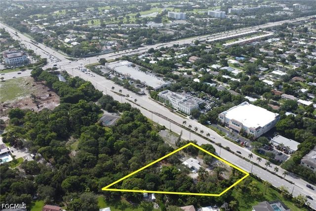 1175 Pine Ridge RD, Naples, FL 34108