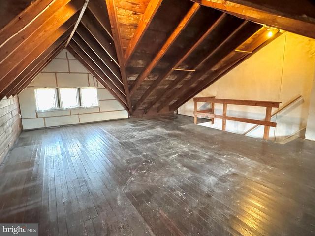 331 SUNSET RD, Reading, PA 19611