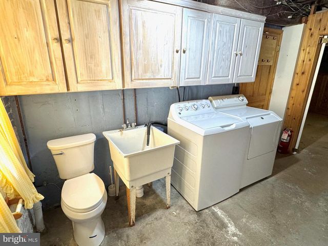 331 SUNSET RD, Reading, PA 19611