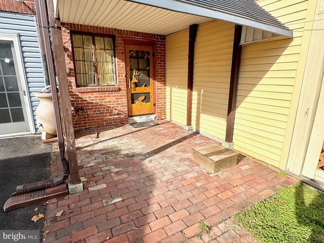 331 SUNSET RD, Reading, PA 19611