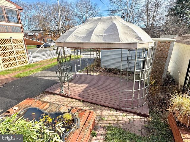 331 SUNSET RD, Reading, PA 19611