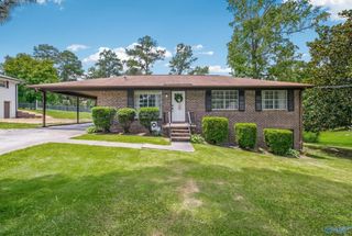 3821 Crest Lake Drive, Southside, AL 35907