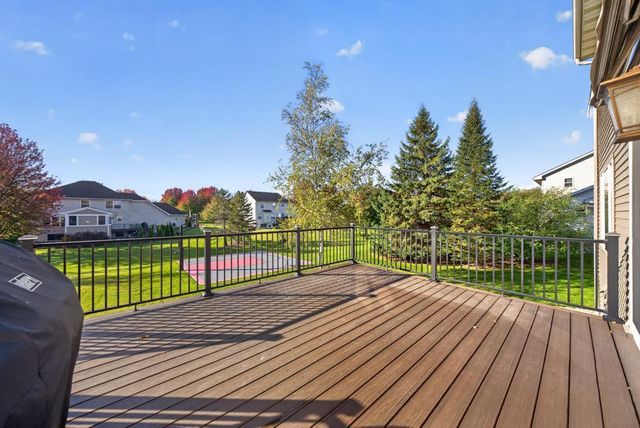 8690 W 176th Street W, Lakeville, MN 55044