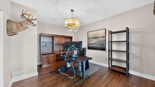8690 W 176th Street W, Lakeville, MN 55044