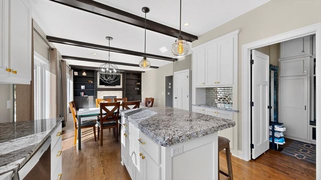 8690 W 176th Street W, Lakeville, MN 55044