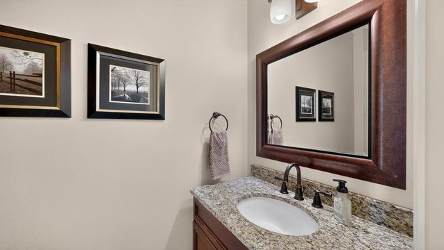 8690 W 176th Street W, Lakeville, MN 55044