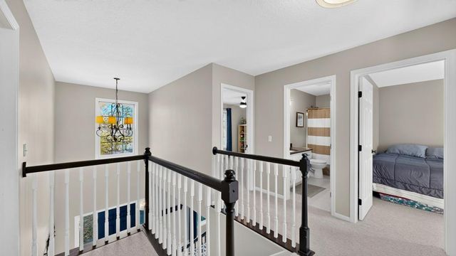 8690 W 176th Street W, Lakeville, MN 55044