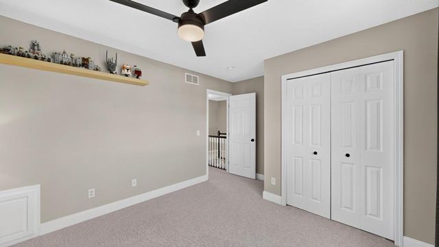 8690 W 176th Street W, Lakeville, MN 55044