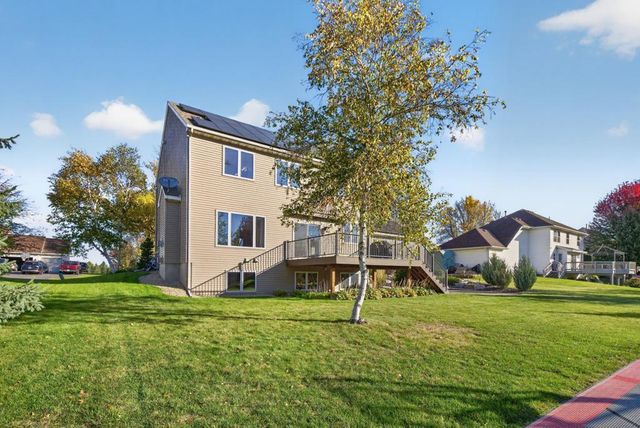 8690 W 176th Street W, Lakeville, MN 55044