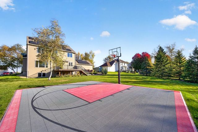 8690 W 176th Street W, Lakeville, MN 55044