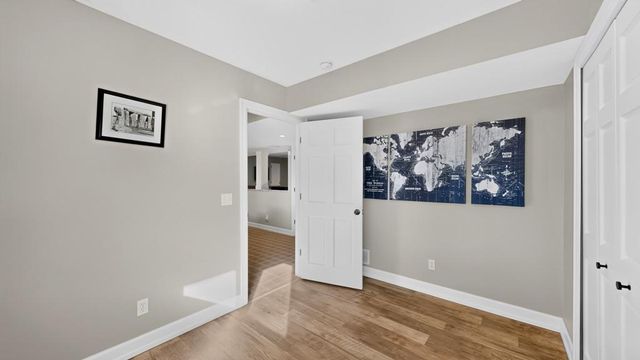 8690 W 176th Street W, Lakeville, MN 55044