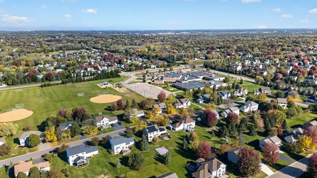 8690 W 176th Street W, Lakeville, MN 55044