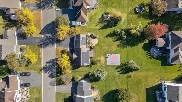 8690 W 176th Street W, Lakeville, MN 55044