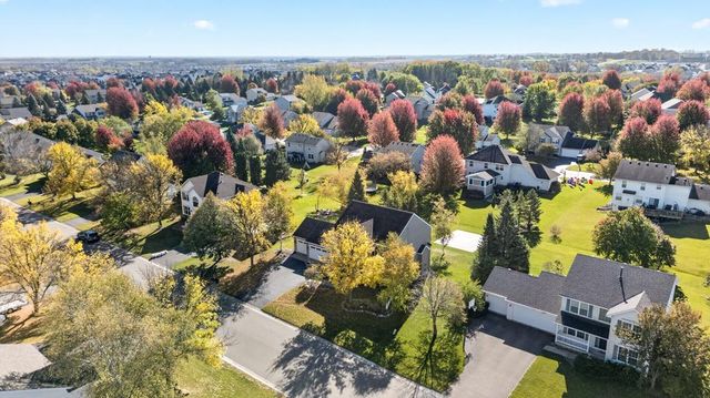 8690 W 176th Street W, Lakeville, MN 55044