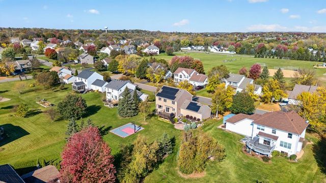 8690 W 176th Street W, Lakeville, MN 55044