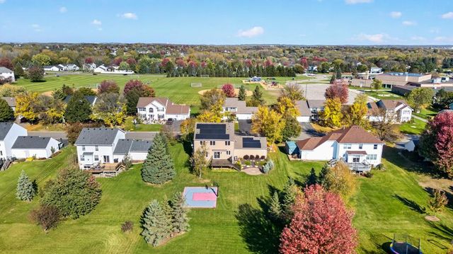 8690 W 176th Street W, Lakeville, MN 55044