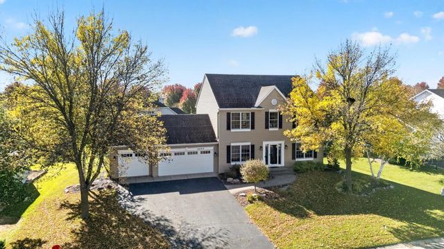 8690 W 176th Street W, Lakeville, MN 55044