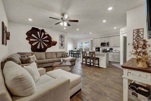 417 Deborah, New Braunfels, TX 78130