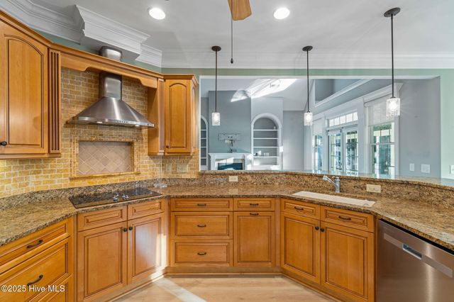 3929 Harmony Circle SE, Southport, NC 28461