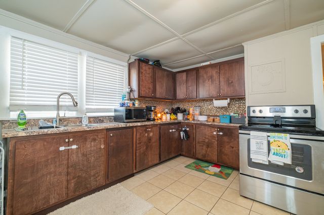 1609 E Lincoln St, Tullahoma, TN 37388