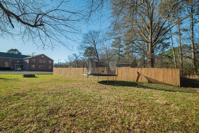 1609 E Lincoln St, Tullahoma, TN 37388