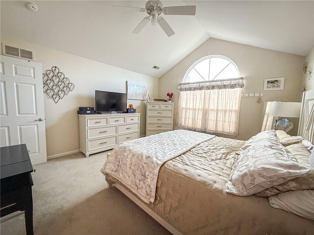 3053 Kensington Ct, Connoquenessing Twp, PA 16053