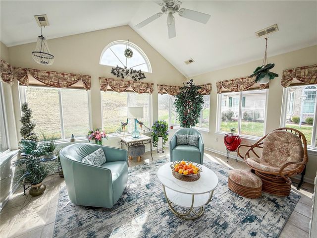 3053 Kensington Ct, Connoquenessing Twp, PA 16053