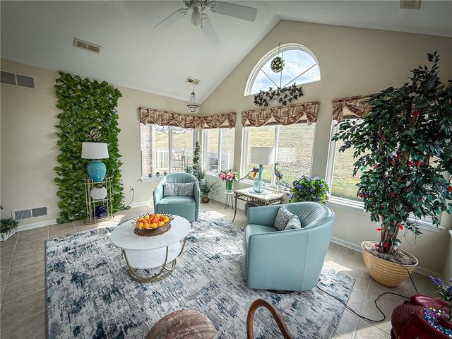 3053 Kensington Ct, Connoquenessing Twp, PA 16053