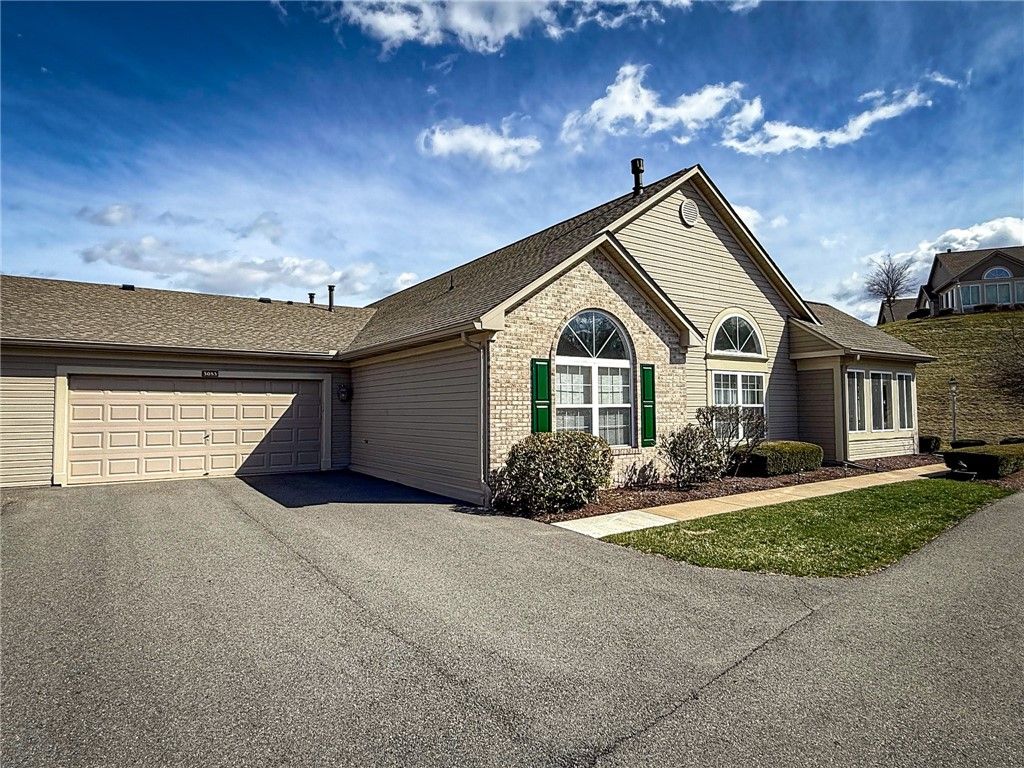 3053 Kensington Ct, Connoquenessing Twp, PA 16053