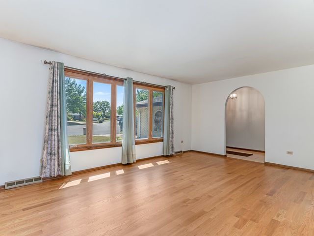 8564 Cherry Stone Place, Tinley Park, IL 60487