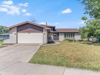 8564 Cherry Stone Place, Tinley Park, IL 60487