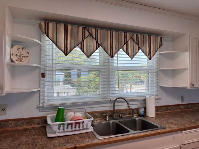 1904 Palmetto Boulevard, Edisto Island, SC 29438