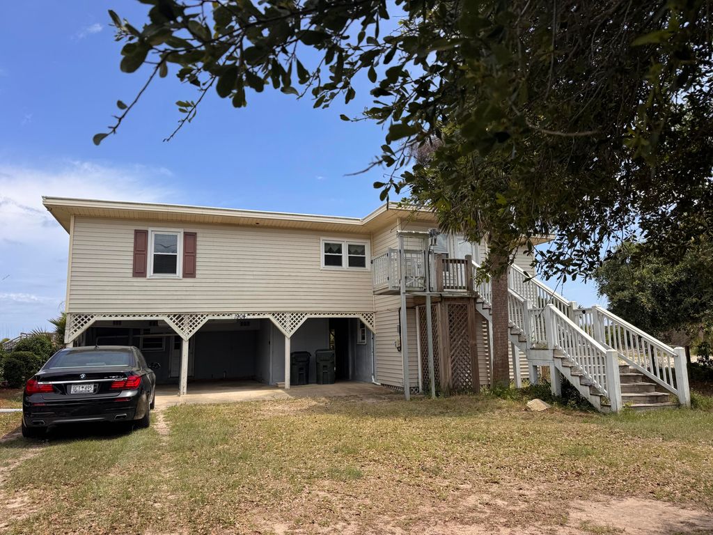 1904 Palmetto Boulevard, Edisto Island, SC 29438