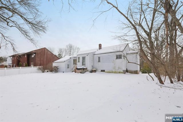 261 Idaho Street, Paramus, NJ 07652