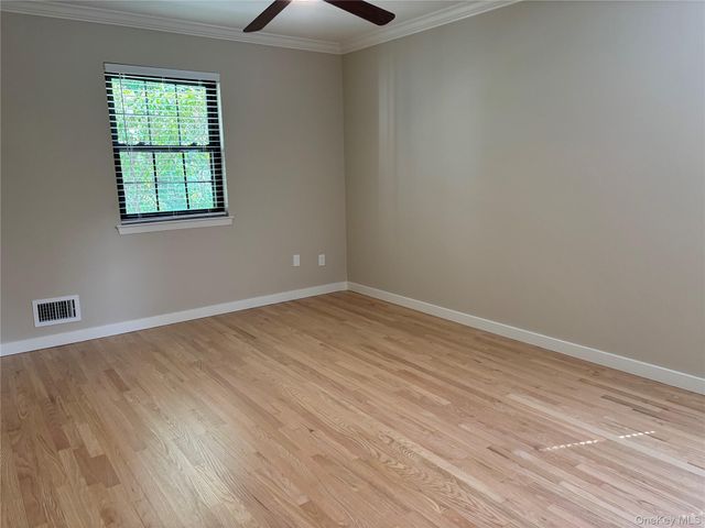 452 Somerset Drive F, Pearl River, NY 10965