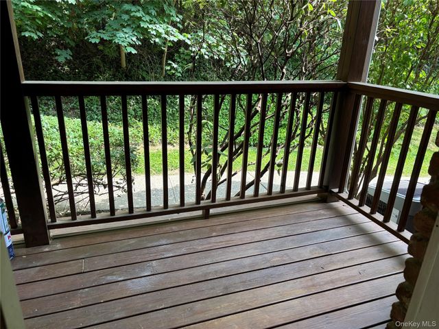 452 Somerset Drive F, Pearl River, NY 10965