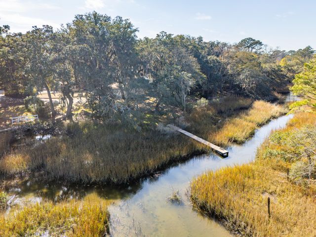 2000 Minott Street, Charleston, SC 29412