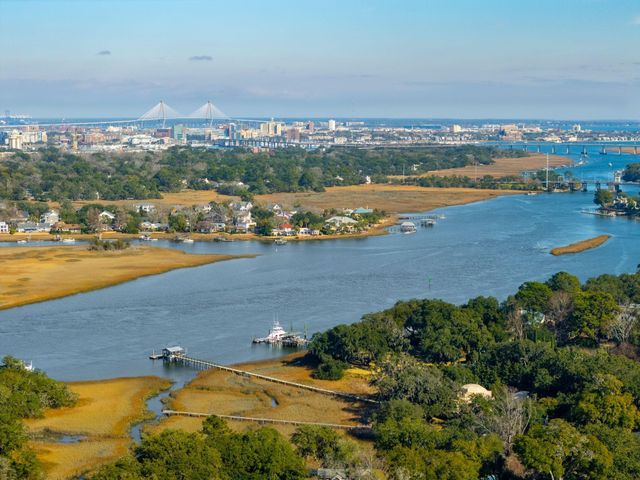 2000 Minott Street, Charleston, SC 29412