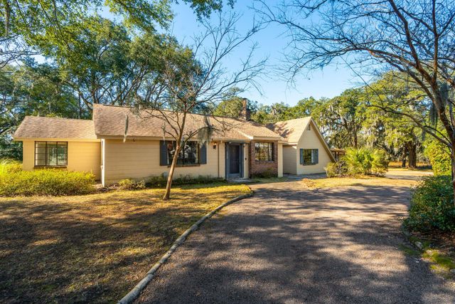 2000 Minott Street, Charleston, SC 29412