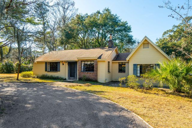 2000 Minott Street, Charleston, SC 29412