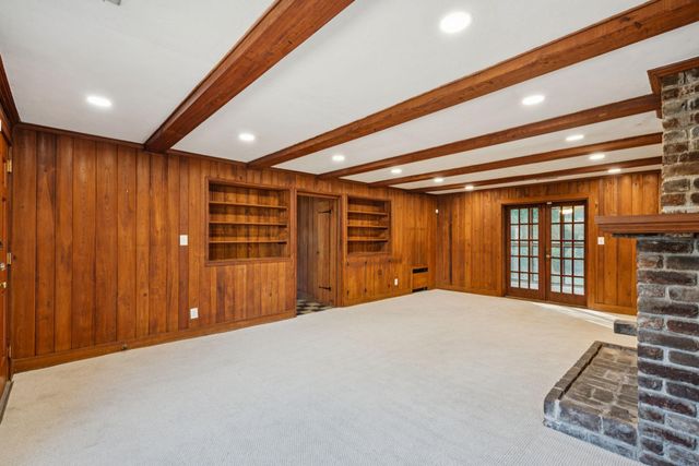 2000 Minott Street, Charleston, SC 29412