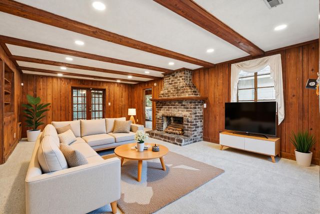 2000 Minott Street, Charleston, SC 29412