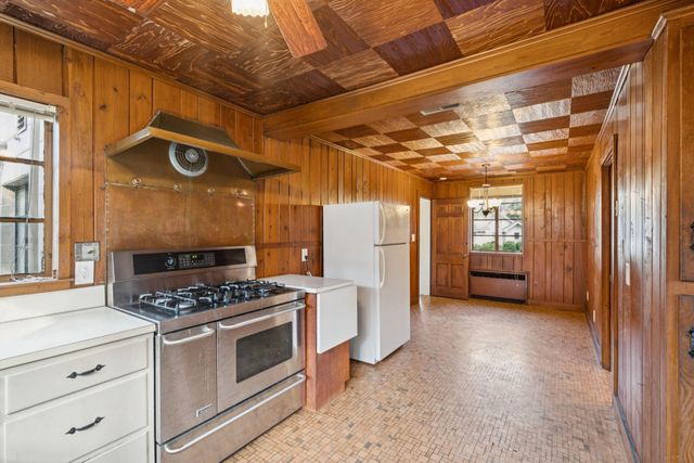 2000 Minott Street, Charleston, SC 29412