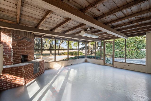 2000 Minott Street, Charleston, SC 29412