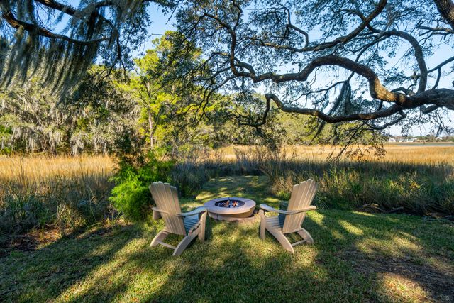 2000 Minott Street, Charleston, SC 29412