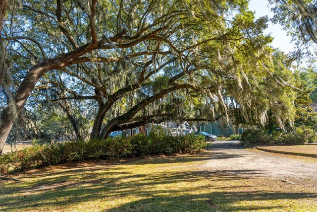 2000 Minott Street, Charleston, SC 29412