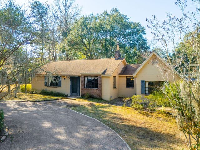 2000 Minott Street, Charleston, SC 29412