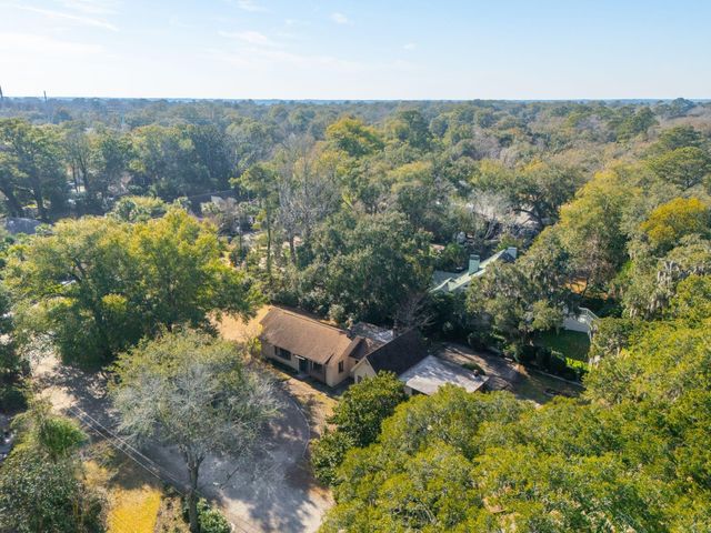 2000 Minott Street, Charleston, SC 29412