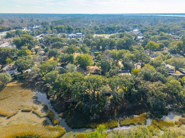 2000 Minott Street, Charleston, SC 29412